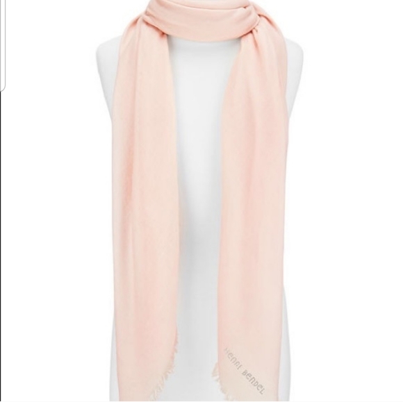 henri bendel Accessories - Diamond Logo Henri Bendel Pashmina, Pink/Silver